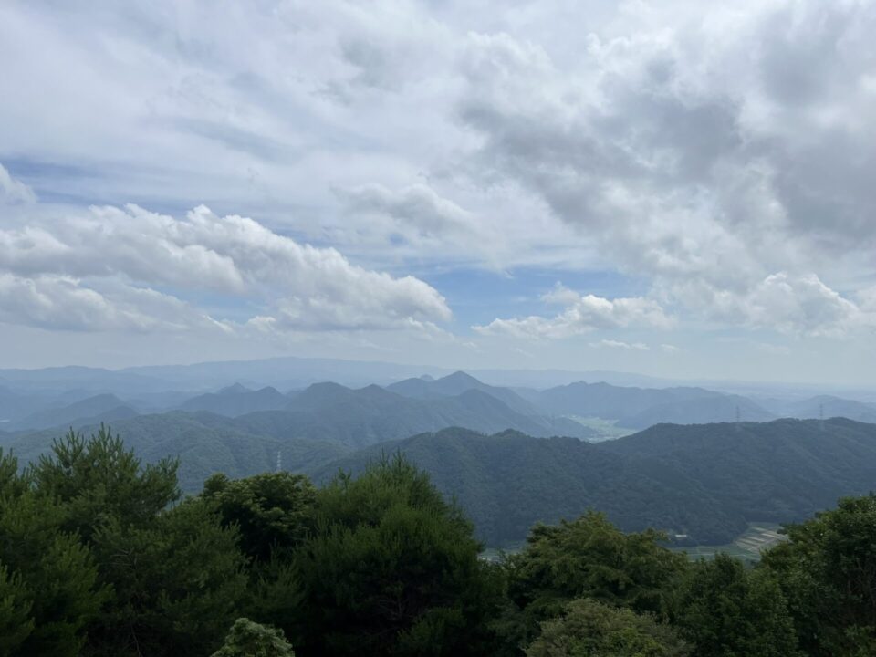 大野アルプスランドの頂上から見える景色